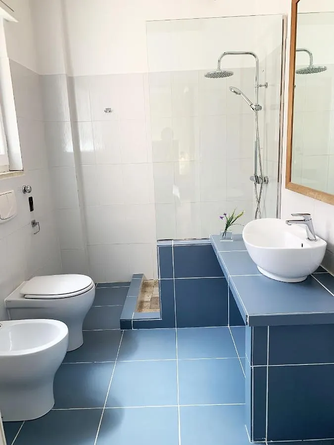 Alojamento de Acomodação e Pequeno-almoço L'Attico Di Piazza Mazzini Rooms Lecce