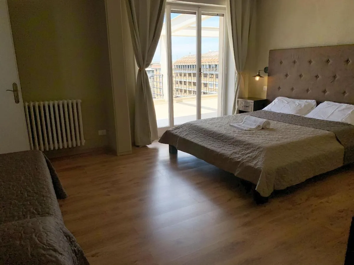 L'Attico Di Piazza Mazzini Rooms Lecce Itália