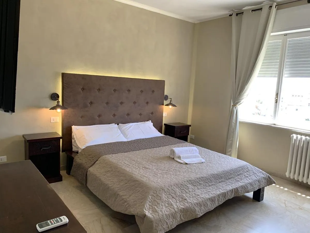 L'Attico Di Piazza Mazzini Rooms Lecce