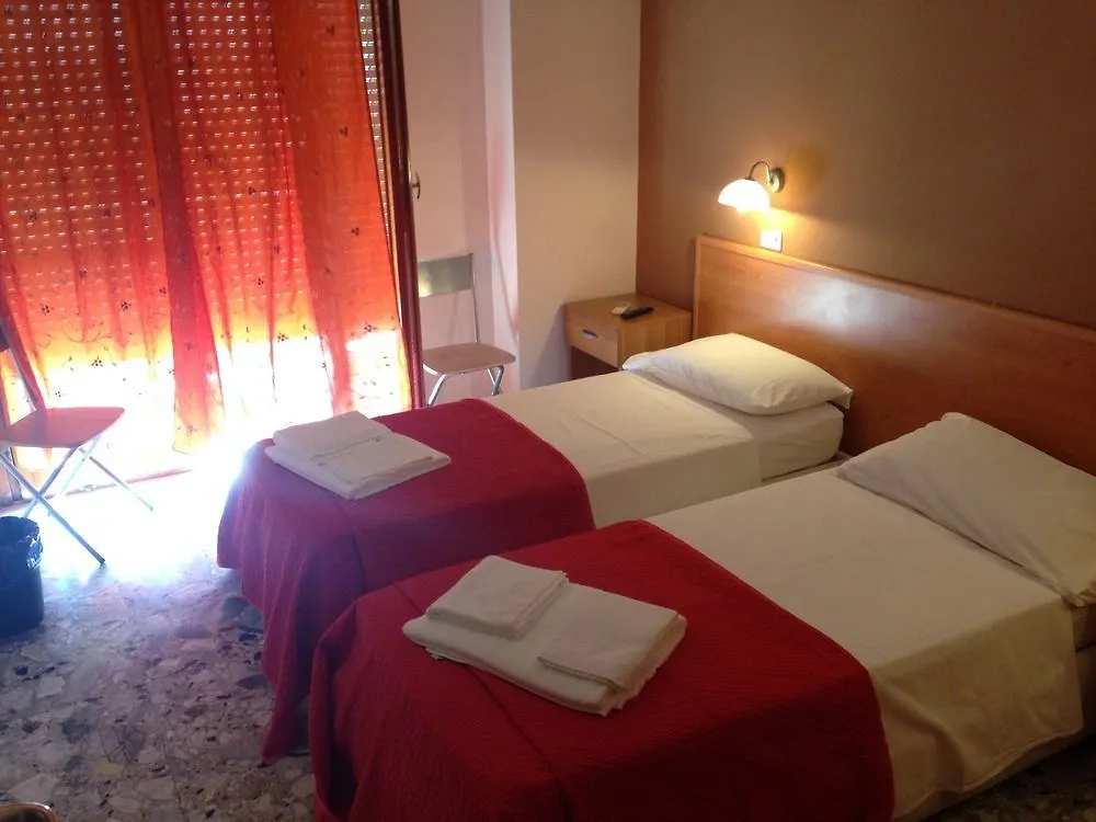 ** Bed & Breakfast L'Attico di Piazza Mazzini Rooms Lecce Italia
